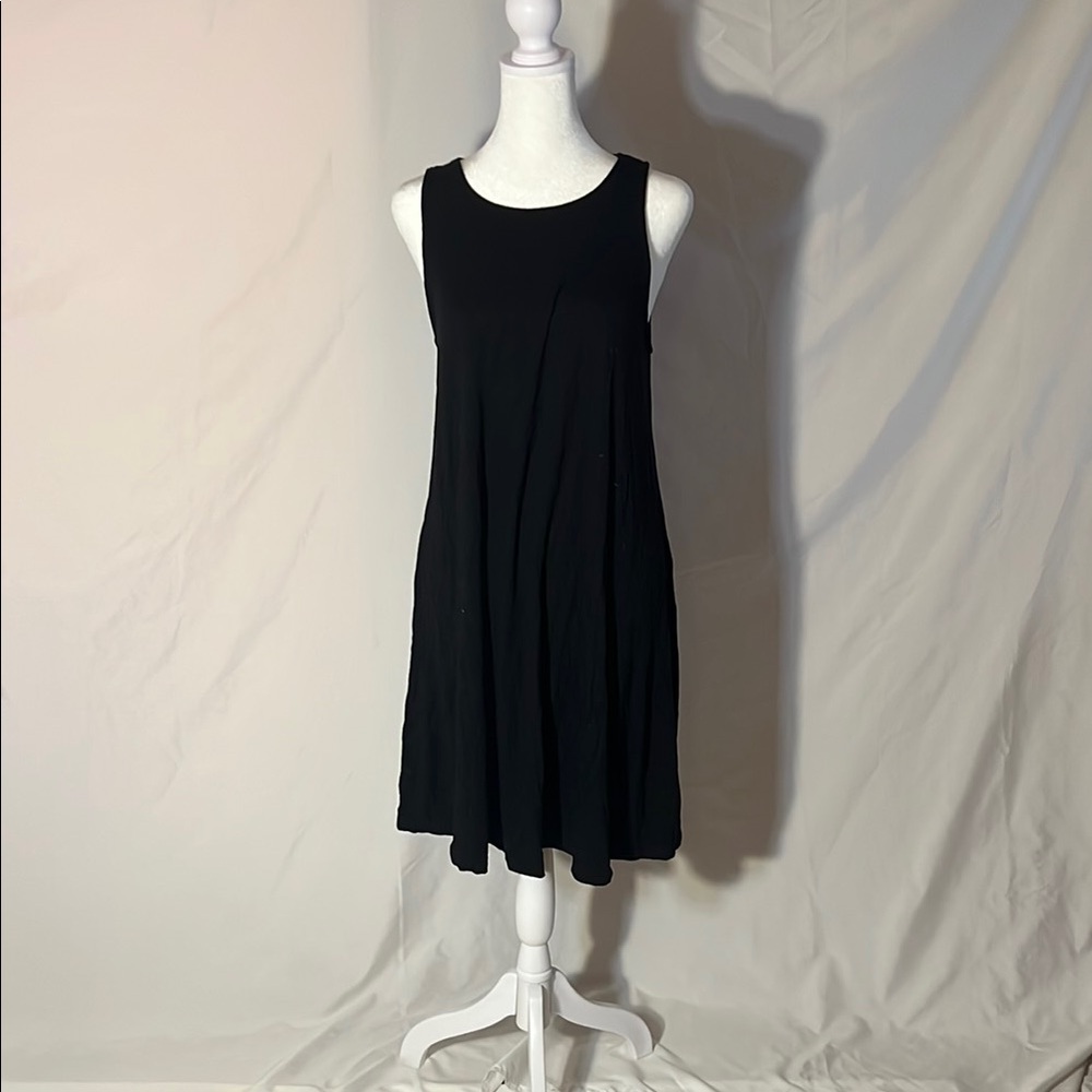 Simple Black Sleeveless Dress